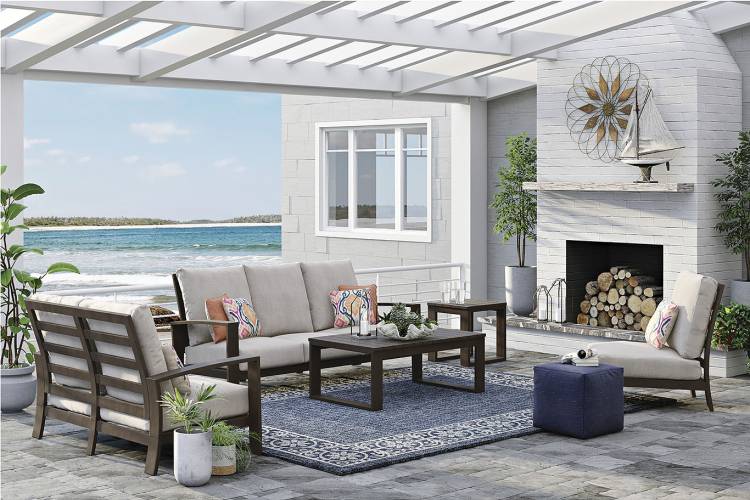How to Create a Coastal Outdoor Living Space for your Vacation Rental