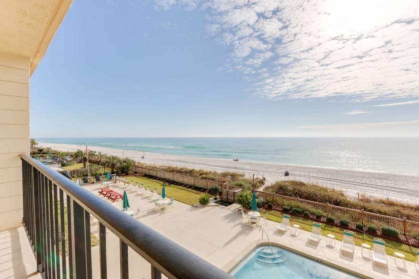 beach rental, vacation rental, beach property, beachfront condo, balcony view, florida rental, florida property, panama city beach